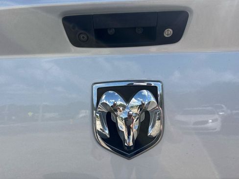 Used 2018 RAM 1500 Express AWD/4WD image 12