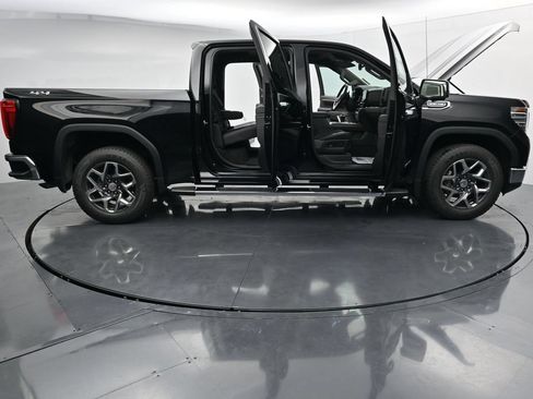 Used 2023 GMC Sierra 1500 SLT w/ SLT Premium Package AWD/4WD image 41