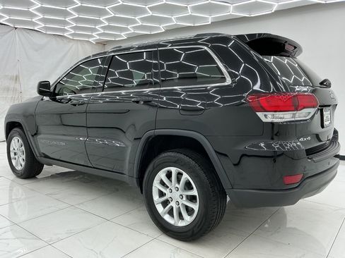 Used 2021 Jeep Grand Cherokee Laredo AWD/4WD image 11