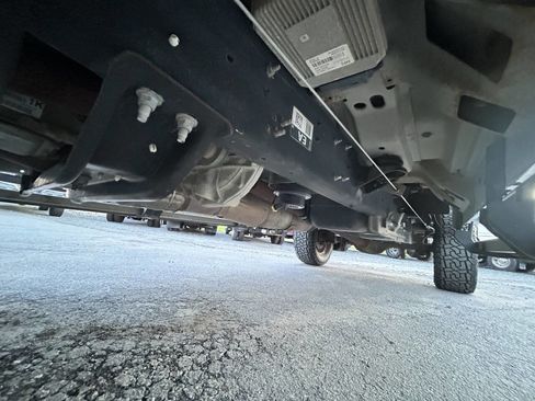 Used 2015 Ford F350 Lariat w/ Lariat Interior Package image 29