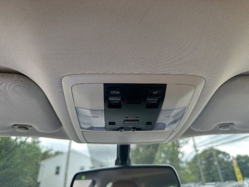 Used 2015 Lexus CT 200h w/ Seat Comfort Package image 27