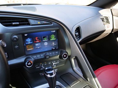 Used 2019 Chevrolet Corvette Stingray Convertible w/ 1LT image 8