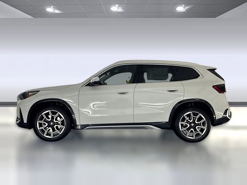 Used 2025 BMW X1 xDrive28i w/ Convenience Package image 2