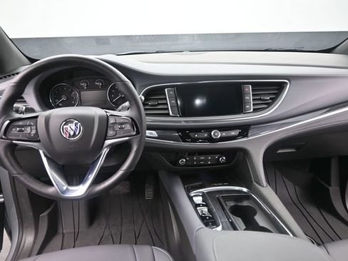 Used 2023 Buick Enclave Essence AWD/4WD image 28