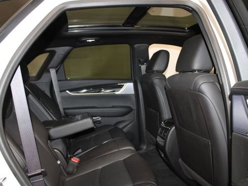 Certified 2023 Cadillac XT5 Premium Luxury AWD/4WD image 11
