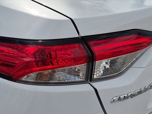 Used 2026 Toyota Corolla LE FWD image 20