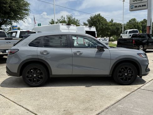 Used 2025 Honda HR-V Sport image 3