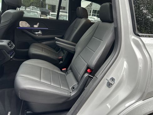 Certified 2025 Mercedes-Benz GLS 450 4MATIC image 42