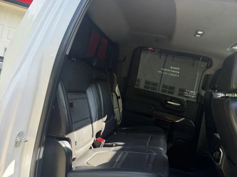 Used 2022 GMC Sierra 2500 Denali AWD/4WD image 9