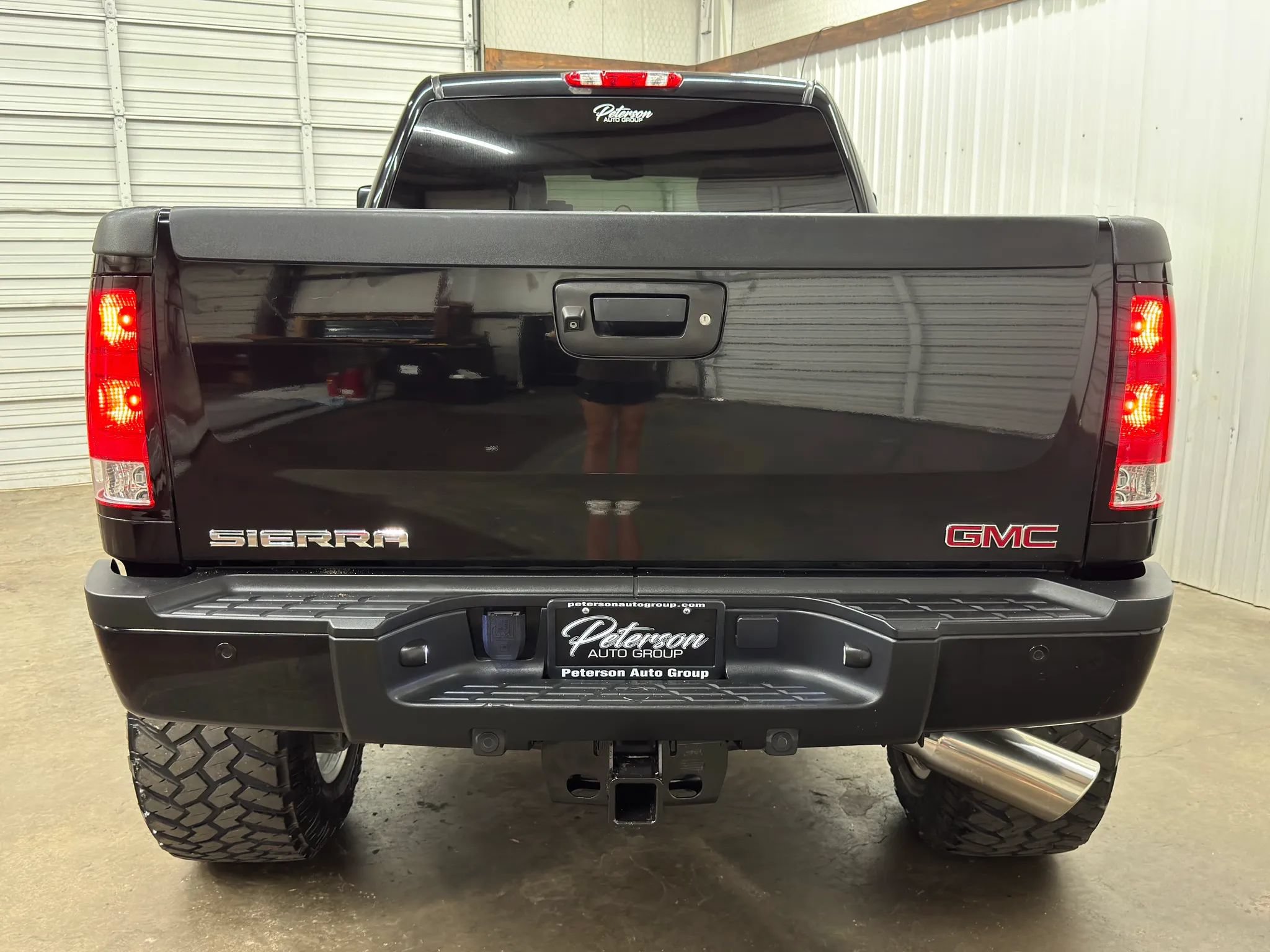 Used 2012 GMC Sierra 2500 Denali w/ Suspension Package, Off-Road AWD/4WD image 4