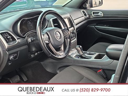 Used 2020 Jeep Grand Cherokee Laredo RWD image 10