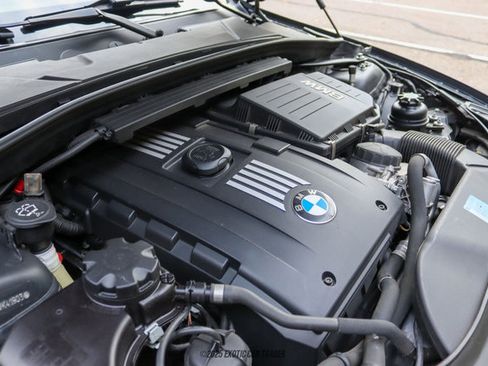 Used 2010 BMW 135i Convertible image 28