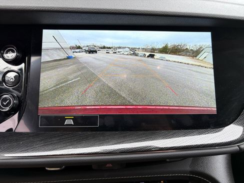 Used 2022 Buick Envision Essence w/ Sport Touring Package image 25