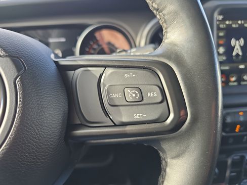 Used 2022 Jeep Wrangler Unlimited Sport image 23