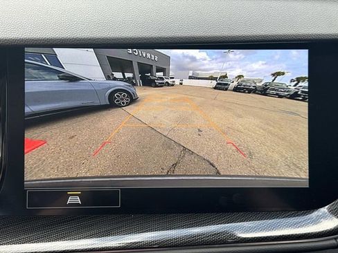 Used 2023 Buick Envision Preferred image 19