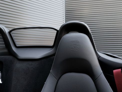 Used 2025 Porsche 718 Boxster image 17