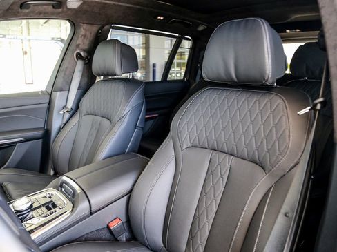 Used 2026 BMW X7 xDrive40i w/ Executive Package image 20