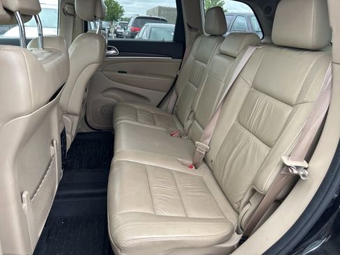 Used 2014 Jeep Grand Cherokee Limited w/ Trailer Tow Group IV AWD/4WD image 15