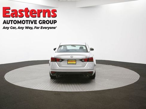 Used 2024 Nissan Altima 2.5 SR image 36