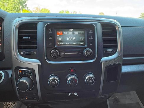 Used 2018 RAM 1500 Classic SLT AWD/4WD image 16