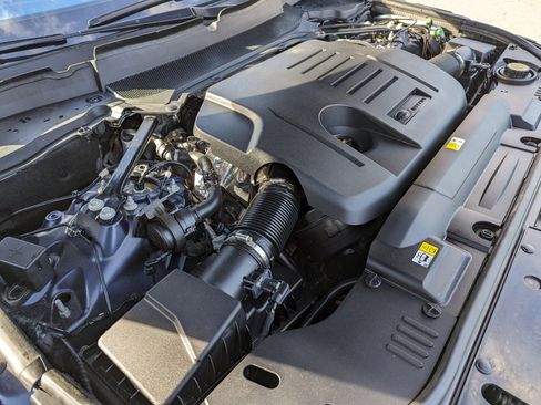 Used 2020 Land Rover Range Rover HSE image 56