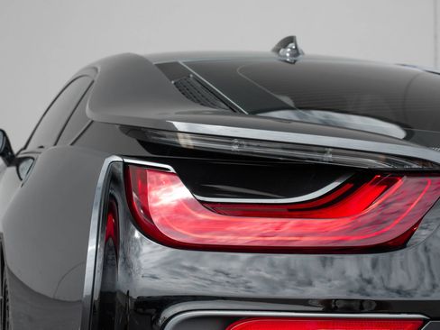 Used 2015 BMW i8 AWD/4WD image 30