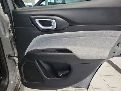 Certified 2023 Jeep Compass Latitude AWD/4WD image 19