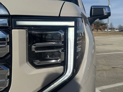 New 2026 GMC Sierra 1500 Denali w/ Denali Reserve Package image 10