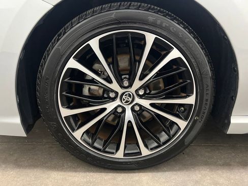 Used 2018 Toyota Camry SE FWD image 30