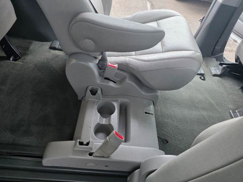 Used 2017 Toyota Sienna XLE w/ XLE Navigation Package image 33