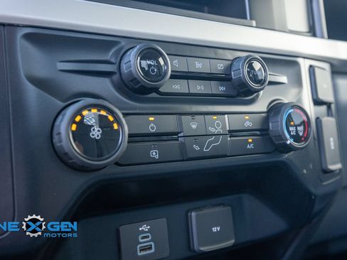 Used 2024 Ford F550 2WD Regular Cab Super Duty image 22
