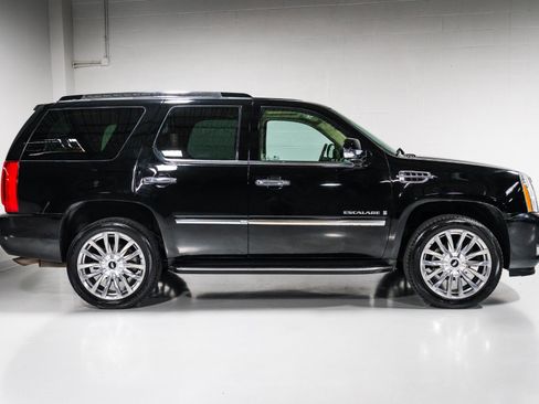 Used 2007 Cadillac Escalade AWD image 2