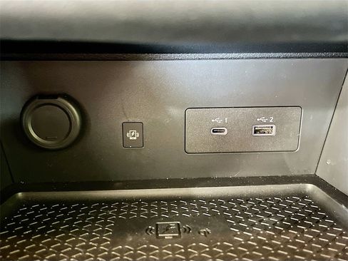 Used 2024 Nissan Pathfinder Platinum image 20