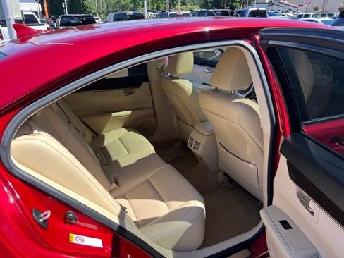 Used 2013 Lexus ES 350 w/ Luxury Pkg FWD image 28