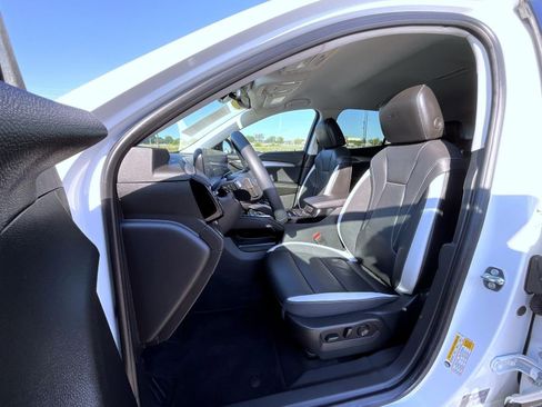 Certified 2024 Buick Envision Sport Touring image 11