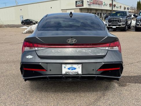 Used 2024 Hyundai Elantra Limited FWD image 3