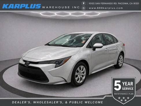 Used 2025 Toyota Corolla LE FWD image 1