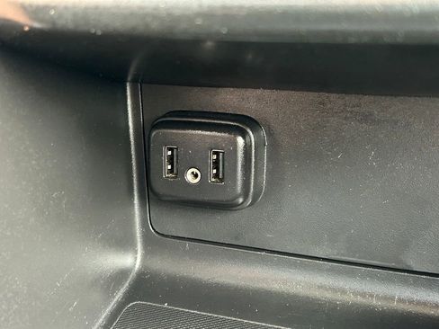 Used 2020 GMC Canyon 2WD Crew Cab w/ Convenience Package image 26