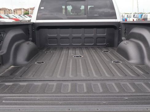 New 2026 RAM 2500 Laramie AWD/4WD image 7
