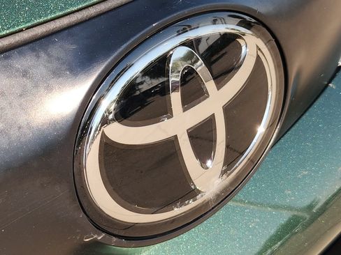 Certified 2026 Toyota Sienna XLE FWD image 13