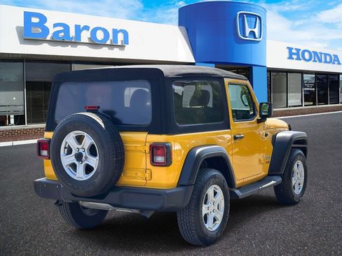 Used 2019 Jeep Wrangler Sport AWD/4WD image 5