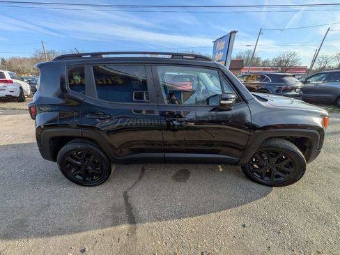 Used 2016 Jeep Renegade Latitude AWD/4WD image 7