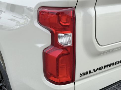 New 2026 Chevrolet Silverado 1500 High Country w/ Technology Package image 38