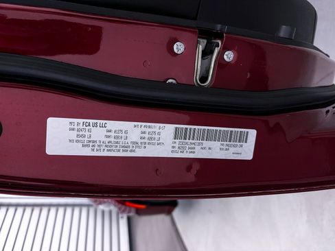 Used 2017 Dodge Charger R/T Scat Pack RWD image 39