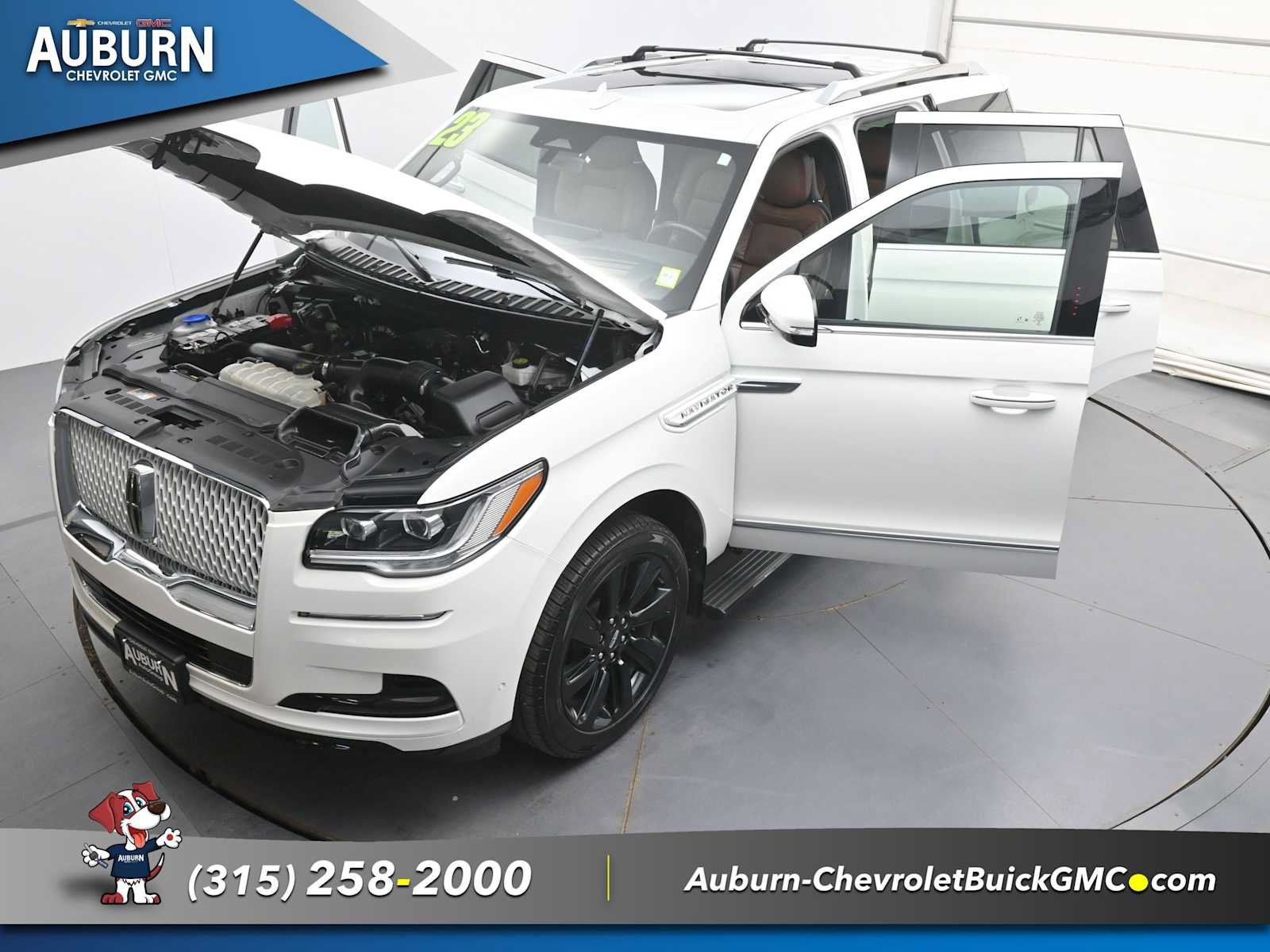 Used 2023 Lincoln Navigator Reserve AWD/4WD image 40