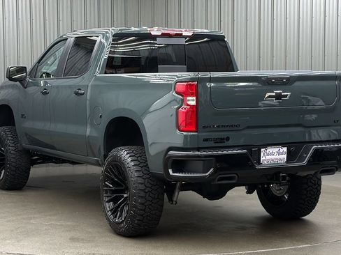 Used 2026 Chevrolet Silverado 1500 LT Trail Boss w/ LT Trail Boss Premium Package AWD/4WD image 2