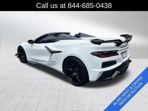 Used 2024 Chevrolet Corvette Z06 w/ Z07 Performance Package RWD image 5