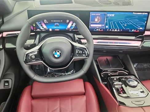 Used 2026 BMW 540i xDrive image 37