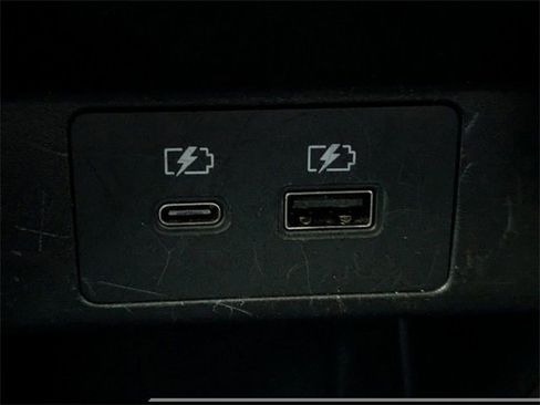 Used 2022 Mitsubishi Outlander SEL image 17