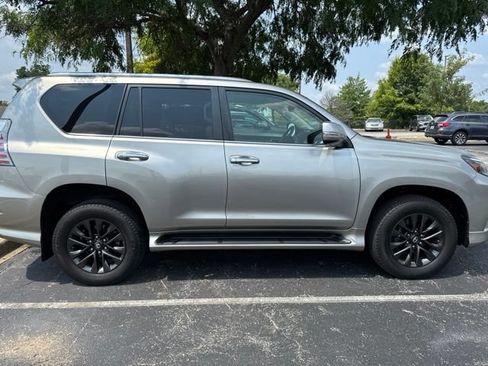 Certified 2020 Lexus GX 460 Premium w/ Premium Package AWD/4WD image 2